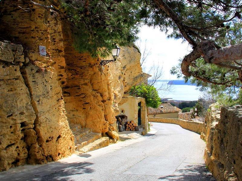La Palmeraie Istres Exterior foto